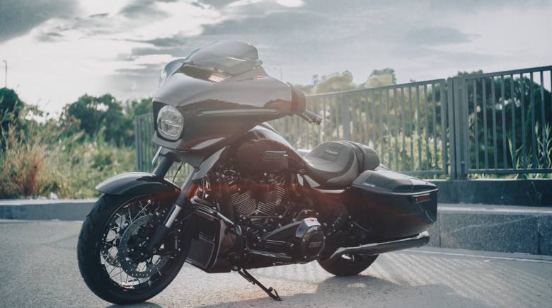 Harley-Davidson CVO Street Glide và CVO Road Glide bổ sung phối màu mới