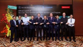 Mercedes-Benz và FUSO chính thức ra mắt Dịch vụ Tài chính Daimler cùng ngân hàng Eximbank tại Việt Nam