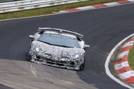 Rộ tin đồn Lamborghini Aventador SVJ phá kỷ lục tại Nurburgring