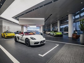 Trải nghiệm trung tâm Porsche Sài Gòn mới