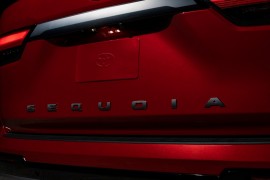 Toyota Sequoia 2023 ấn định ra mắt vào ngày 25/1