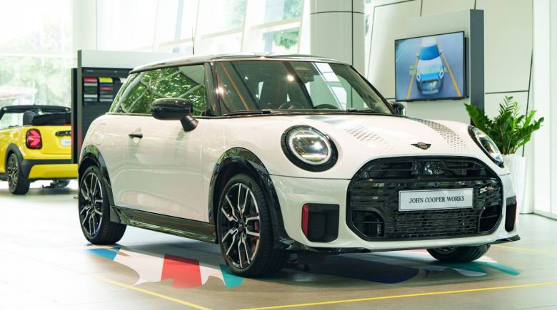 Bộ đôi MINI John Cooper Works thế hệ mới chính thức ra mắt