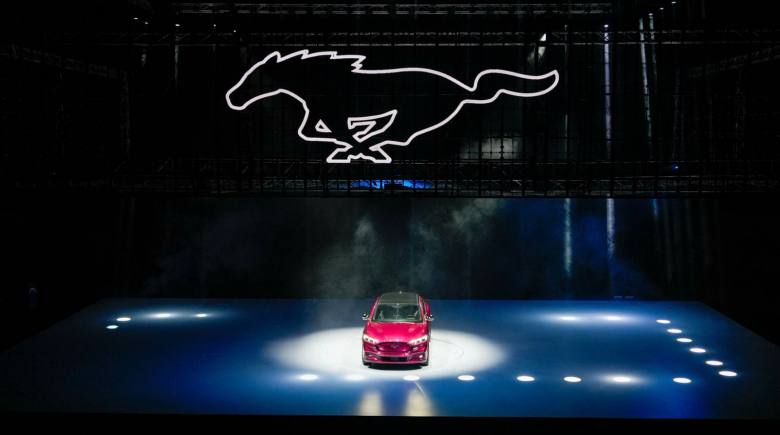 Xe điện Ford Mustang Mach-E có giá bán 2.599 tỷ đồng tại Việt Nam