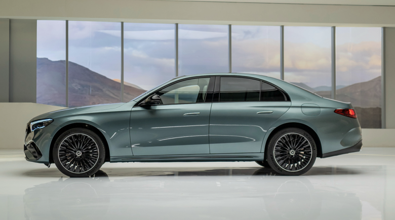 Mercedes-Benz E-Class thế hệ mới sắp ra mắt tại Hà Nội: Kết hợp di sản, công nghệ và thời trang