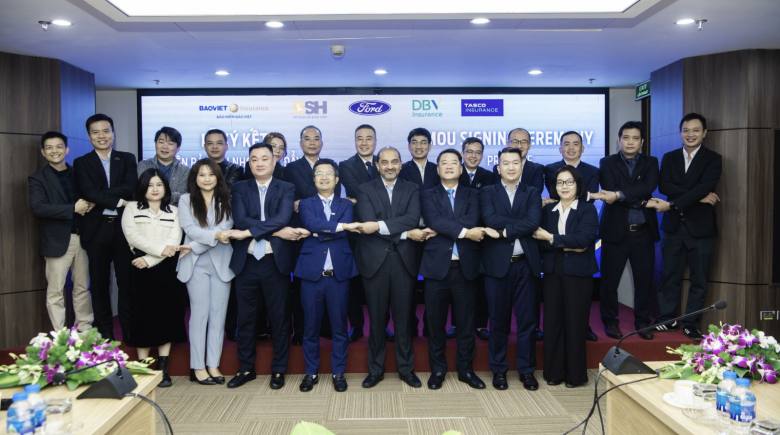 Ford Việt Nam cùng các đối tác ký kết Biên bản chương trình Ford Ensure