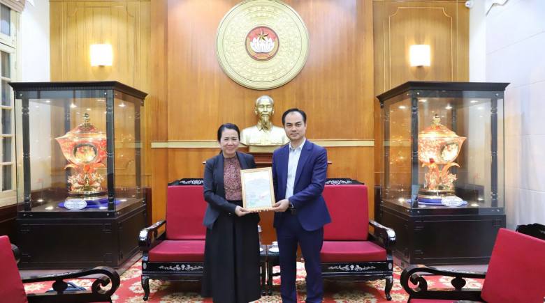 Honda Việt Nam đồng hành, sẻ chia cùng người dân bị ảnh hưởng bởi lũ lụt