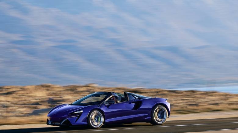 McLaren điều chỉnh giá bán Artura tại Việt Nam