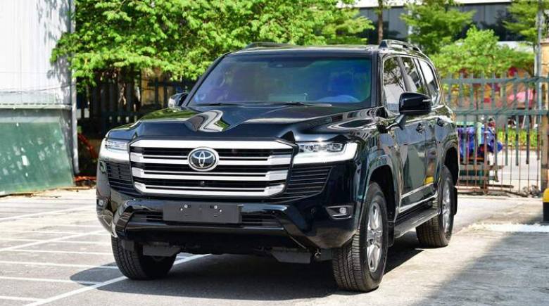 Gần 700 xe Toyota Land Cruiser 300 bị triệu hồi tại Việt Nam