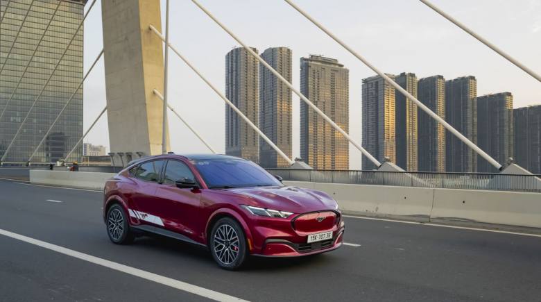 Ford Việt Nam giảm giá Mustang Mach-E còn 1,699 tỷ đồng