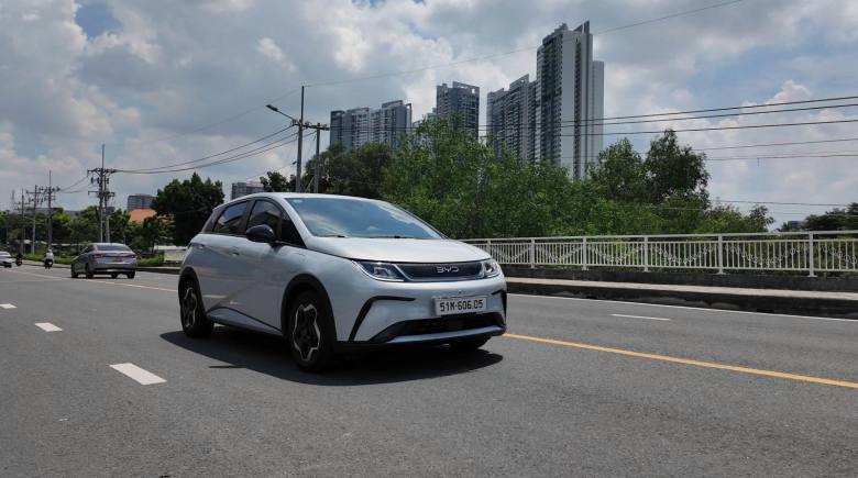 BYD Dolphin 2026: Hatchback điện thế hệ mới với quãng đường 435 km, công nghệ hiện đại và giá từ 499 triệu đồng
