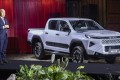 Toyota Việt Nam ra mắt Hilux hoàn toàn mới, giá từ 632 triệu đồng