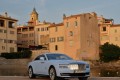 Rolls-Royce Spectre Series II phô diễn sức mạnh 670 mã lực giữa mùa hè Saint-Tropez