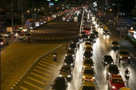 Vì sao người Thái Lan mua ôtô dễ dàng?