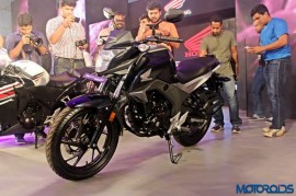 Honda CB Hornet 160R có giá bán 27 triệu đồng tại Ấn Độ 