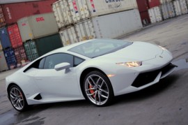 Lamborghini Huracan màu trắng duy nhất được về với Hải Phòng