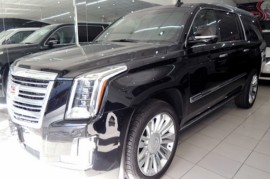 Cadillac Escalade Platinum đời mới có giá gần 6 tỷ đồng tại Việt Nam