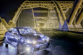 Toyota Corolla Altis và Ford Focus: Ngang sức ngang tài