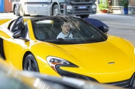 Đại gia Phan Thành sắm thêm siêu xe MacLaren vàng tươi