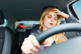 Lái xe chuyên nghiệp chống buồn ngủ như thế nào?