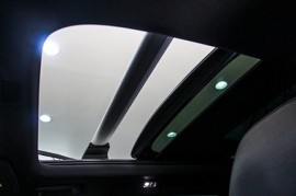 Cửa sổ trời - tính năng thừa thãi tại Việt Nam?