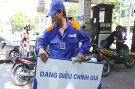 Giá xăng giảm thêm 610 đồng từ 15h chiều nay