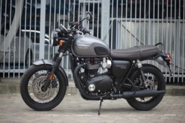 Triumph Bonneville T120 Black 2017 đầu tiên về Việt Nam