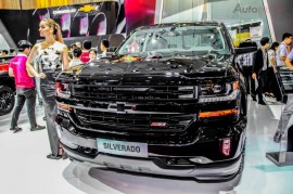 Cận cảnh Chevrolet Silverado phiên bản Midnight đặc biệt tại VMS 2016