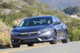 Honda Civic 2016 được chọn là xe đáng mua nhất