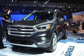 Ford Escape 2016 chính thức ra mắt