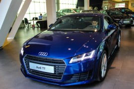 Cận cảnh Audi TT Coupe 2015 màu xanh dương tại Việt Nam