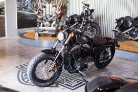Bộ đôi Harley-Davidson Sportster giá chỉ 470 triệu trong tháng 8/2016