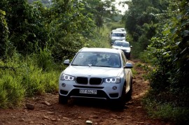 BMW xDrive Adventure: Tại sao xe sang không thể Off-Road