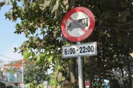 Biển cấm xe tải ở châu Âu - Việt Nam nên học