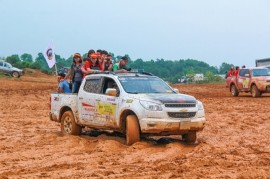 Chevrolet Colorado giành giải Vua bán tải tại giải đua xe địa hình Vietnam Offroad Cup 2016