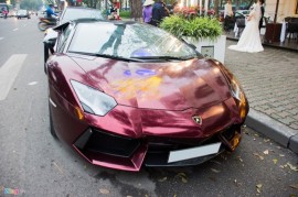 Siêu xe mui trần Lamborghini Aventador tại Hà Nội đổi màu lạ mắt