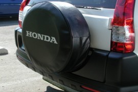 Tại sao lốp dự phòng nhỏ hơn lốp chính?