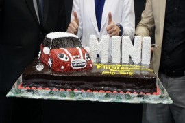 Euro Auto kỷ niệm một năm thành lập Showroom Mini Sài Gòn