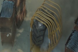 [VIDEO] Nổ lốp xe nguy hiểm như thế nào?