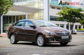 Suzuki Ciaz: Chiếc sedan nhập khẩu giá hời