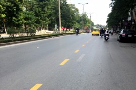 Quy định mới về vạch kẻ vàng - trắng tại Việt Nam