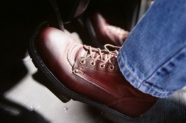 Kinh nghiệm để tránh đạp nhầm chân ga-phanh