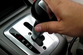 Tài xế Việt cần lưu ý khi về P trước khi phanh tay