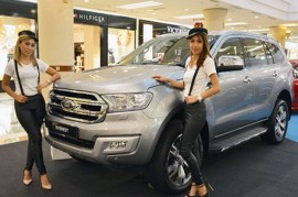 Ford Everest 2016 có giá bán ra khoảng từ 1,1 tỷ tại Malaysia