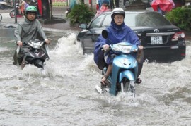 Những điều người Việt nên lưu ý khi lái xe ở vùng bị ngập nước