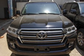 Toyota Land Cruiser GX.R 2016 xuất hiện tại Việt Nam