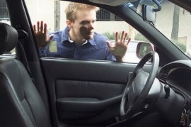 Những cách chống cắp vặt bảo vệ xe hơi