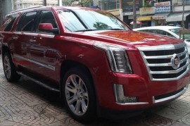 Cadillac Escalade 2015 màu đỏ tươi đầu tiên về Việt Nam
