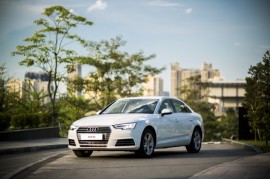 Cận cảnh Audi A4 giá 1,65 tỷ đồng tại Việt Nam