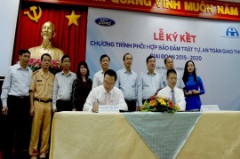 Ford Việt Nam ký hợp tác chiến lược an toàn giao thông cho 2015 - 2020
