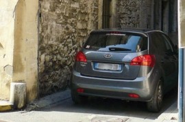 Những lưu ý khi chạy xe trong ngõ hẹp